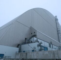 Новини політики - Саркофаг ЧАЕС втратив основні функції після атаки Росії - МАГАТЕ