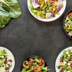 Без категорії - Секрети довгого життя салатів: як уникнути отруєнь під час свят