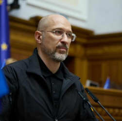Новини України - Шмигаль анонсував контракти для військових з покращеними умовами