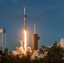 Технології - SpaceX запустила нову партію супутників Starlink
