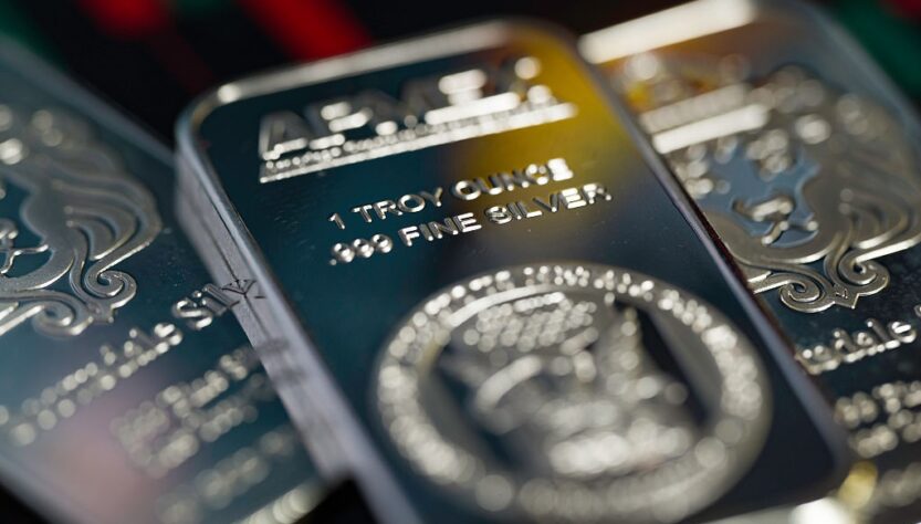 Новини бізнесу - Срібло оновило історичний максимум у $75