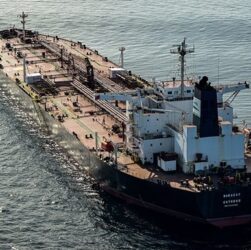 Новини світу - США захопили ще один танкер, що перевозив нафту з Венесуели