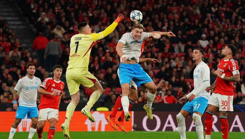 Новини спорту - Стало відомо, як оцінили гру українців у зустрічі Бенфіка - Наполі