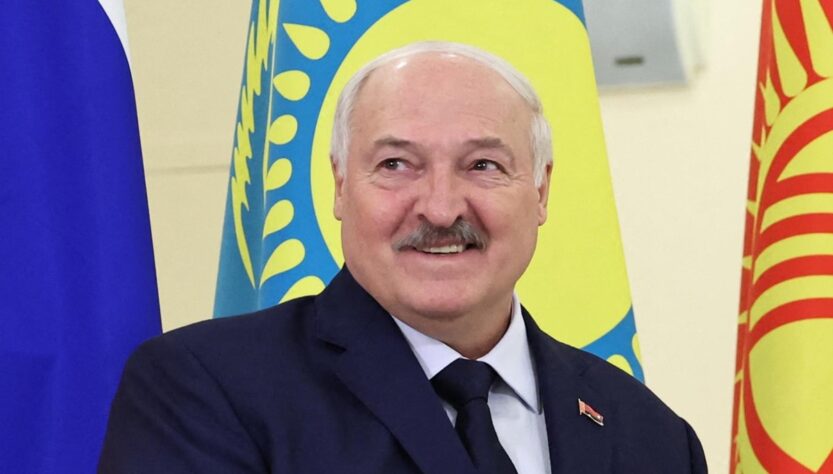 Новини світу - У Білорусі заявили про помилування 20 політв'язнів