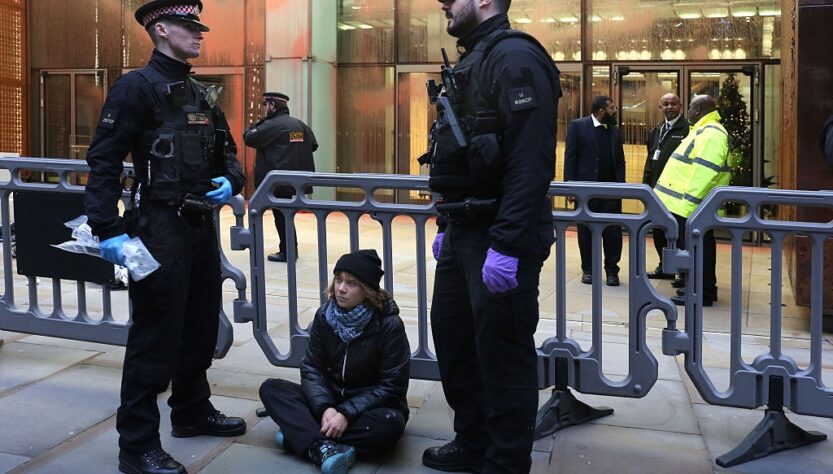 Новини світу - У Британії арештували екоактивістку Грету Тунберг