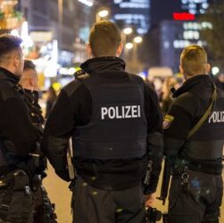 Новини світу - У Німеччині українців арештували за спроби диверсії