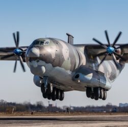 Новини світу - У Росії літак Ан-22 впав у водосховище