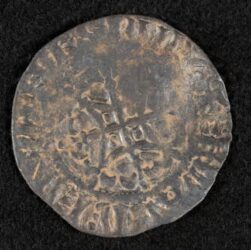 Технології - У Шотландії металошукач-аматор виявив найдавнішу відому монету країни