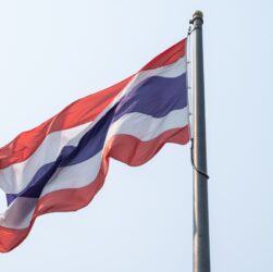 Новини світу - У Таїланді розпустили парламент на тлі сутичок з Камбоджею