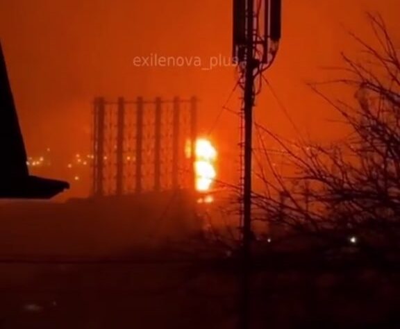 Новини світу - У Туапсе БпЛА спричинили пожежу на нафтобазі - ЗМІ