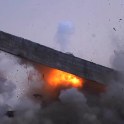 Новини світу - У Туреччині показали в дії боєприпас для ураження бункерів