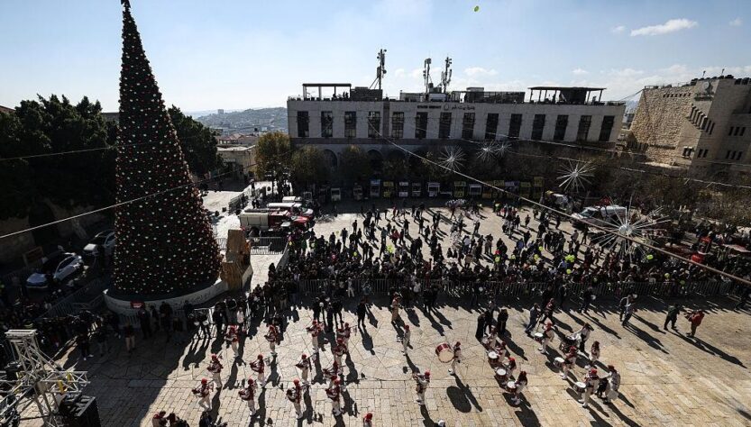 Новини світу - У Віфлеємі відновили різдвяні святкування після двох років війни в Газі