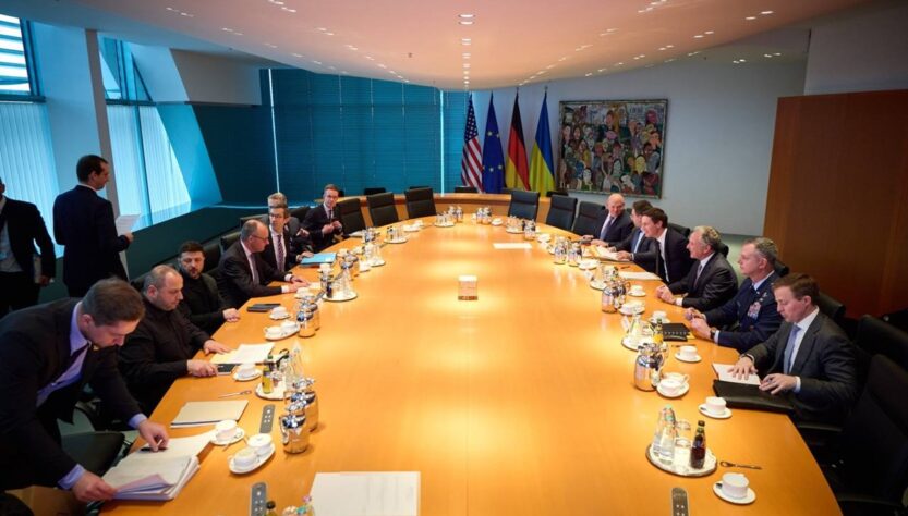 Новини світу - Україна та США продовжать переговори у понеділок - ЗМІ