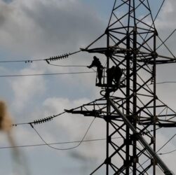 Новини бізнесу - Україна збільшила імпорт електроенергії на 15%