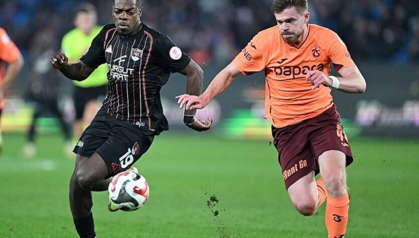 Новини спорту - Українець став найкращим захисником чемпіонату Туреччини в листопаді