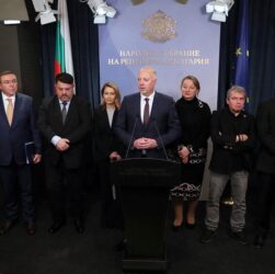 Новини світу - Уряд Болгарії на тлі масових протестів подав у відставку