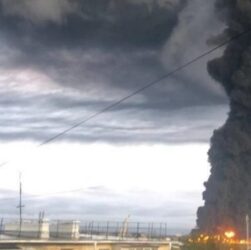 Новини України - В Криму вночі гриміли вибухи - соцмережі