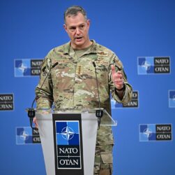 Новини світу - В НАТО закликали готуватися до зростання гібридних загроз