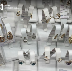 Новини України - В Одесі виготовляли "ювелірку" під виглядом світових брендів