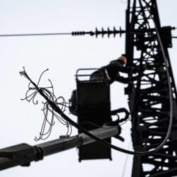 Новини України - В Україні повертають світло після обстрілів