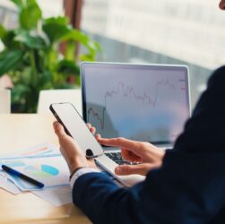 Новини бізнесу - В Україні за рік закрилось 11 тис. компаній: стали відомі "довгожителі"