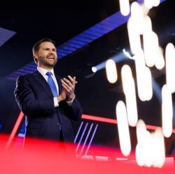 Новини світу - Венс різко висловився про допомогу Україні від США