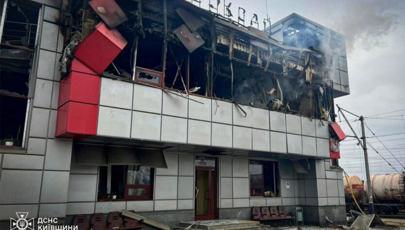 Новини України - Відновлено рух поїздів через станцію Фастів