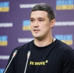 Новини України - Військові отримають змогу купувати необхідні комплектуючі за "бойові бали"