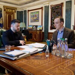 Новини України - Зеленський анонсував нові санкції проти РФ і тих, хто їй допомагає