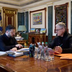 Новини України - Зеленський дав доручення розвідці щодо РФ і Китаю