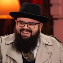 Новини культури - Зірка Ліги сміху Кирило Ганін мобілізувався до ЗСУ