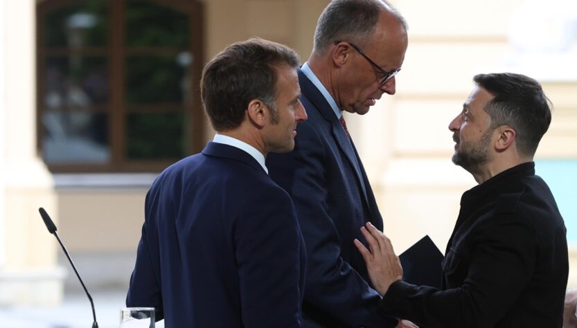 Новини світу - ЗМІ: Зеленського попередили про "зраду" з боку США