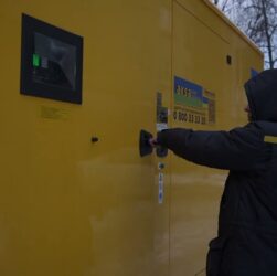 ДСНС встановлює генератори для аварійного електроживлення житлових будинків столиці