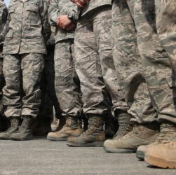 Новини світу - Британія слідом за США частково виводить своїх військових з Катару - ЗМІ