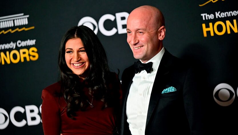 Новини світу - Дружина радника Трампа натякнула на анексію Гренландії