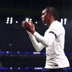 Новини спорту - Французька Ліга 1 може побачити гру Теля, якщо його візьме Париж