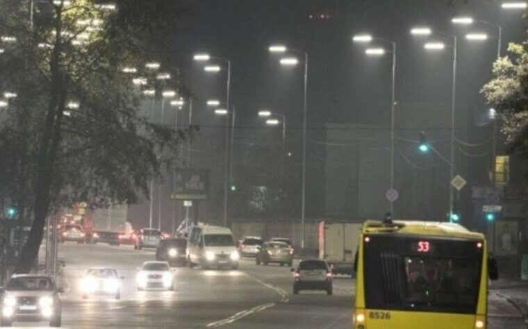 Корупція - Інженера КП Київміськсвітло судитимуть за переплату понад 3 мільйони гривень на опорах для світильників