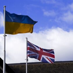 Новини світу - Лондон анонсував постачання вдосконалених дронів Україні