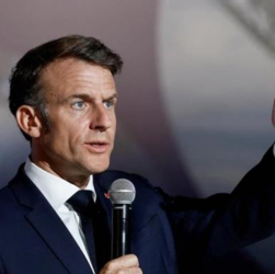 Новини світу - Макрон скликає Коаліцію охочих у Єлисейський палац