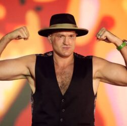 Новини спорту - Менеджер Ф’юрі розкрив плани боксера щодо кількості боїв цього року