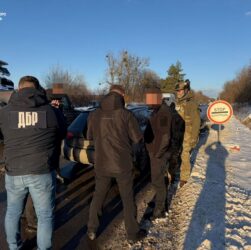 Новини України - На Буковині митник брав по $100 за кожен контрабандний iPhone