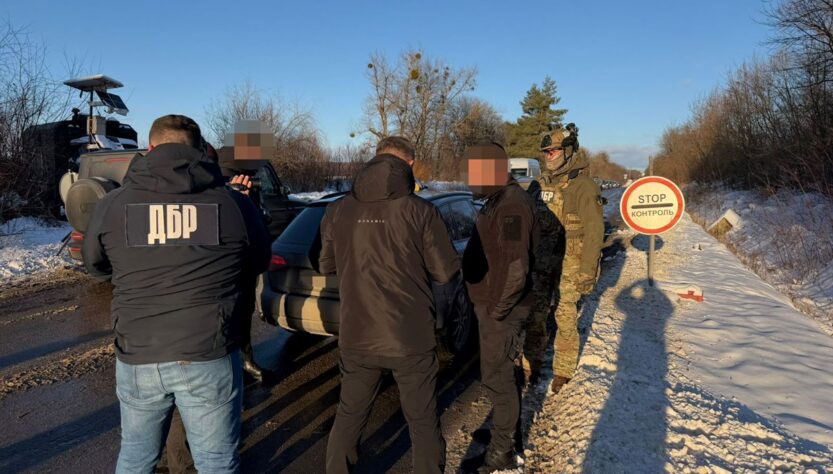 Новини України - На Буковині митник брав по $100 за кожен контрабандний iPhone