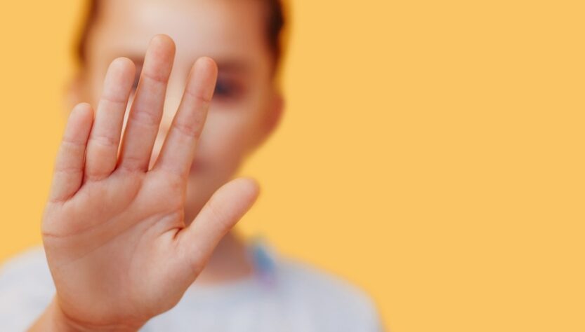 Новини України - На Кіровоградщині мати-вихователька приковувала неповнолітню ланцюгами