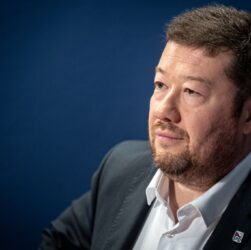 Новини світу - Опозиція Чехії ініціює звільнення спікера Окамури після заяв про Україну