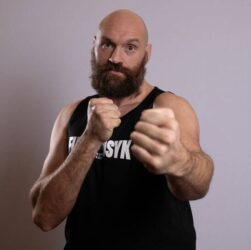 Новини спорту - Після паузи Ф&rsquo;юрі хоче знову поборотися за титул