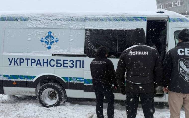 Корупція - По 30 тисяч за зелений коридор на Хмельниччині та Черкащині викрили корупцію в Укртрансбезпеці