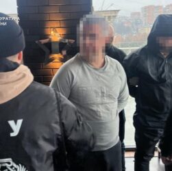 Новини України - Погрожували розправою: у Дніпрі затримали дох вимагачів