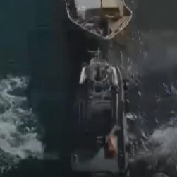 Новини світу - Поліція Іспанії "виловила" в морі рекордну партію кокаїну