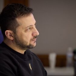 Новини України - Президент розповів про три напрямки обговорень із радниками з нацбезпеки