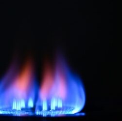 Новини України - Ракетна атака залишила без газу понад 370 будинків на Львівщині